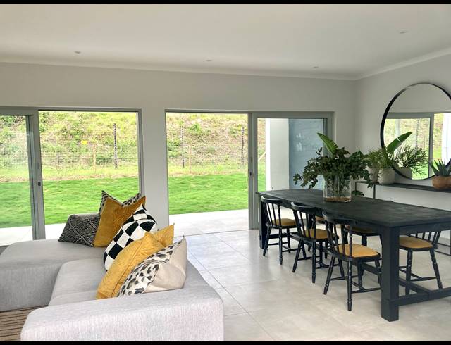 3 BEDROOM HOUSE FOR SALE IN SHEFFIELD BEACH